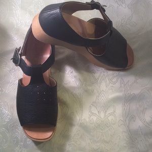 Famolare Holey Moley Peep Toe Sandals